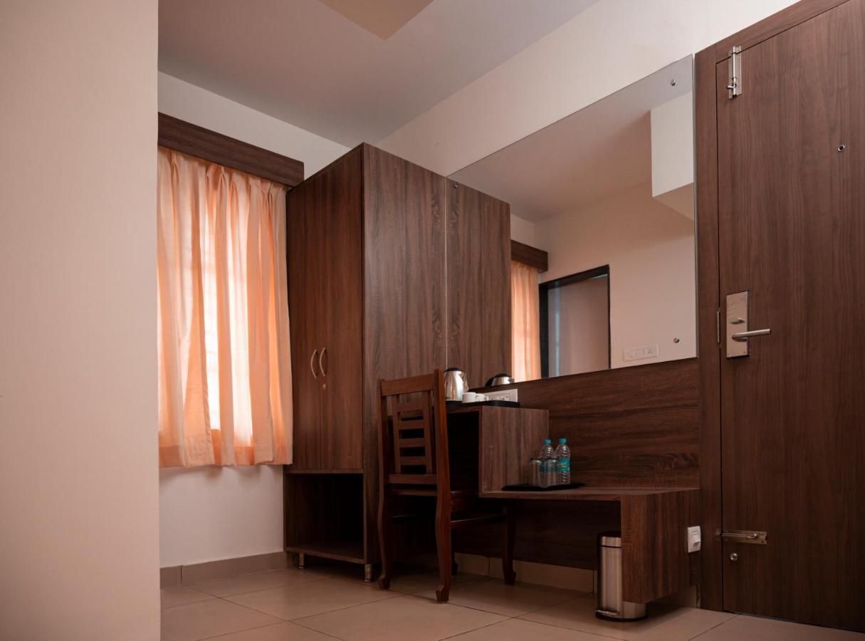 Hotel Sharda Residency Mangaluru Exterior foto